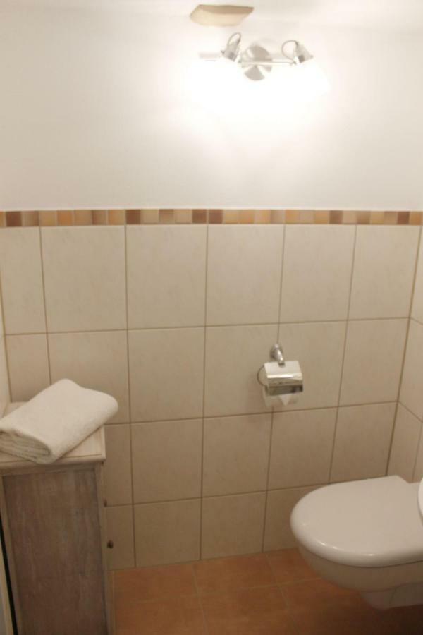 Haus Zum Kleinen Helm Apartment Erfurt Luaran gambar